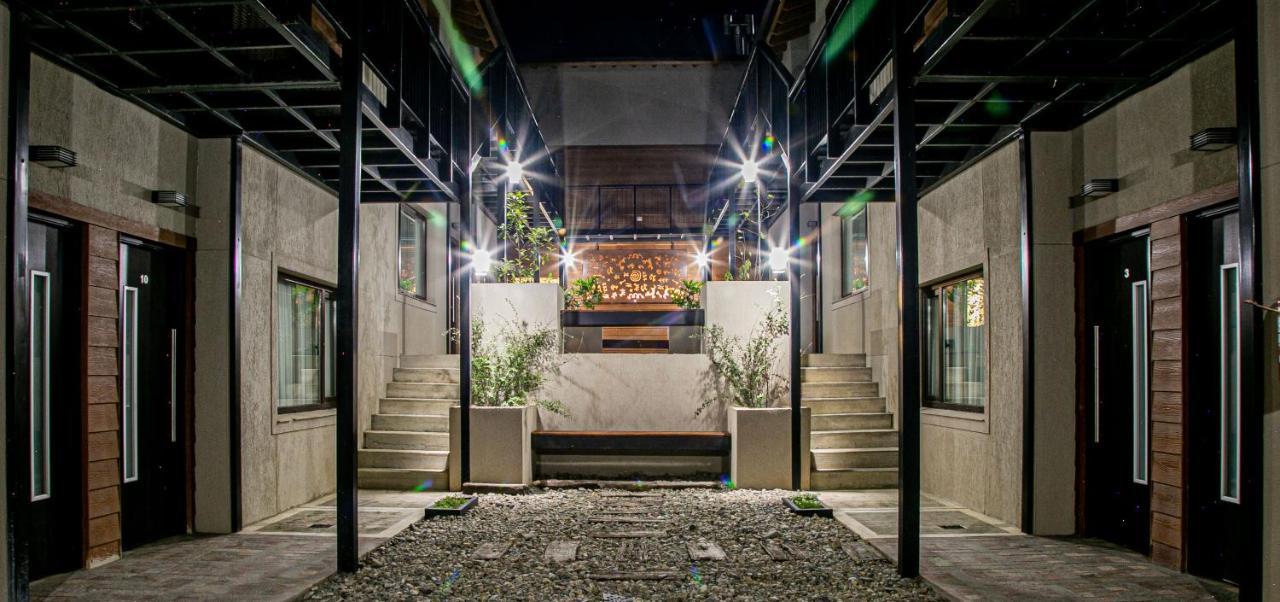 Senderos Aparts & Suites El Chalten Exterior foto